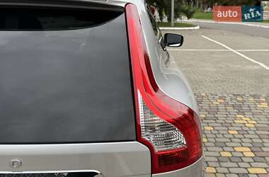 Внедорожник / Кроссовер Volvo XC60 2016 в 