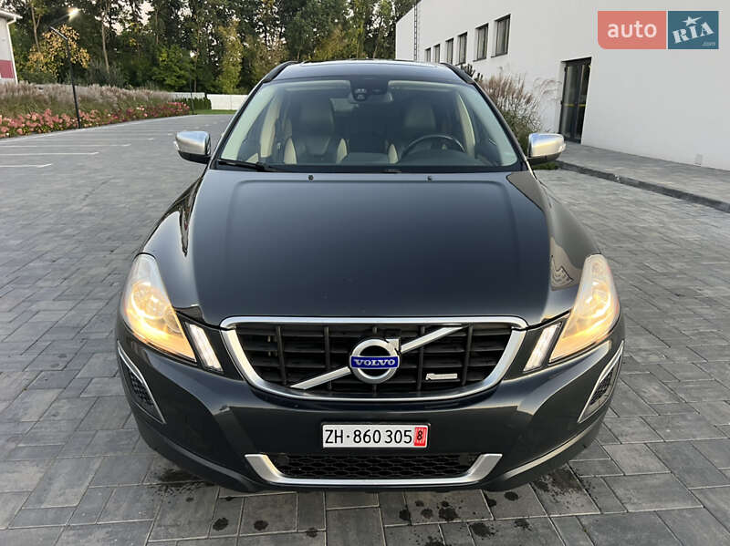 Внедорожник / Кроссовер Volvo XC60 2010 в 