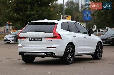 Внедорожник / Кроссовер Volvo XC60 2019 в 