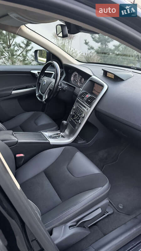 Внедорожник / Кроссовер Volvo XC60 2010 в Луцке