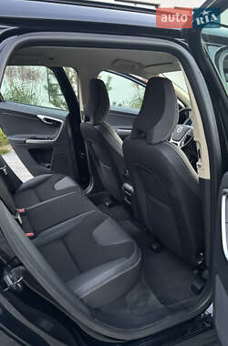 Внедорожник / Кроссовер Volvo XC60 2010 в 