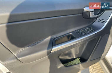 Внедорожник / Кроссовер Volvo XC60 2013 в 