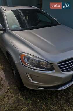 Внедорожник / Кроссовер Volvo XC60 2015 в 