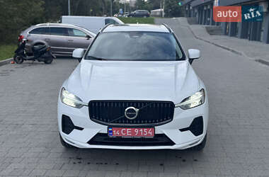 Внедорожник / Кроссовер Volvo XC60 2022 в 