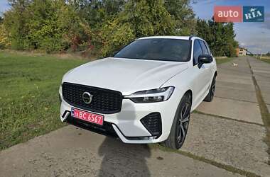 Внедорожник / Кроссовер Volvo XC60 2023 в 