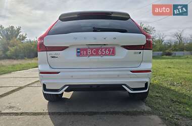 Внедорожник / Кроссовер Volvo XC60 2023 в 