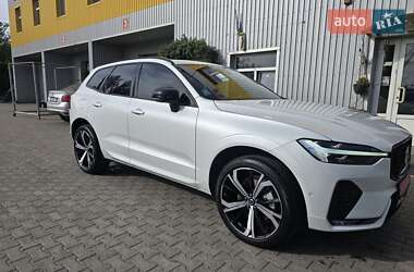 Внедорожник / Кроссовер Volvo XC60 2023 в 