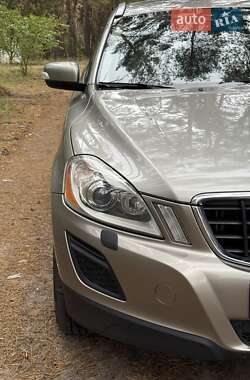 Внедорожник / Кроссовер Volvo XC60 2012 в 