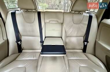 Внедорожник / Кроссовер Volvo XC60 2012 в 