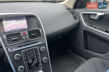 Внедорожник / Кроссовер Volvo XC60 2012 в 