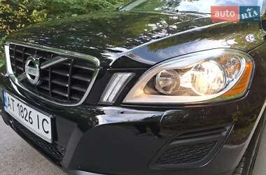 Внедорожник / Кроссовер Volvo XC60 2012 в 