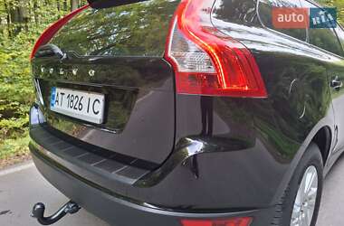 Внедорожник / Кроссовер Volvo XC60 2012 в 