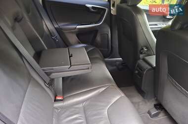 Внедорожник / Кроссовер Volvo XC60 2012 в 