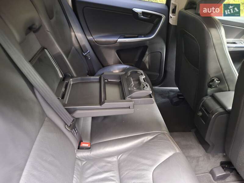 Позашляховик / Кросовер Volvo XC60 2012 в Івано-Франківську