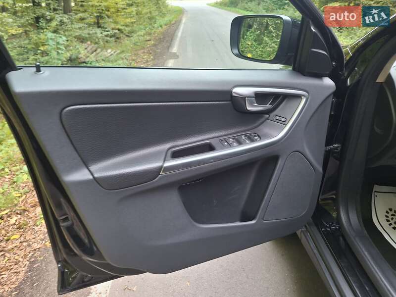 Позашляховик / Кросовер Volvo XC60 2012 в Івано-Франківську