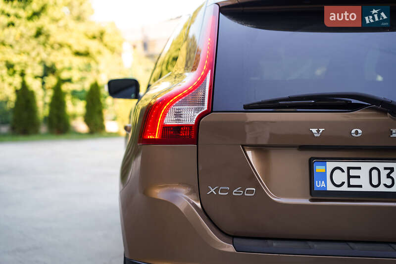 Внедорожник / Кроссовер Volvo XC60 2012 в Черновцах