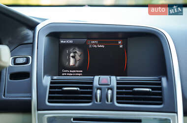 Внедорожник / Кроссовер Volvo XC60 2012 в 