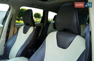 Внедорожник / Кроссовер Volvo XC60 2012 в 