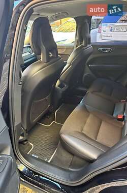 Позашляховик / Кросовер Volvo XC60 2018 в  фото 13 Позашляховик / Кросовер Volvo XC60 2018 в