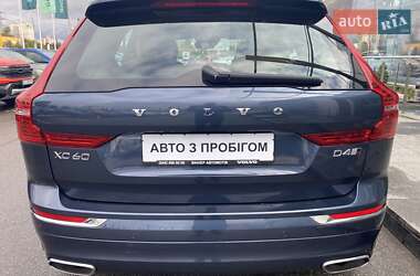 Внедорожник / Кроссовер Volvo XC60 2018 в 