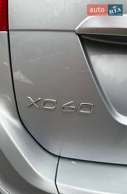 Позашляховик / Кросовер Volvo XC60 2013 в 