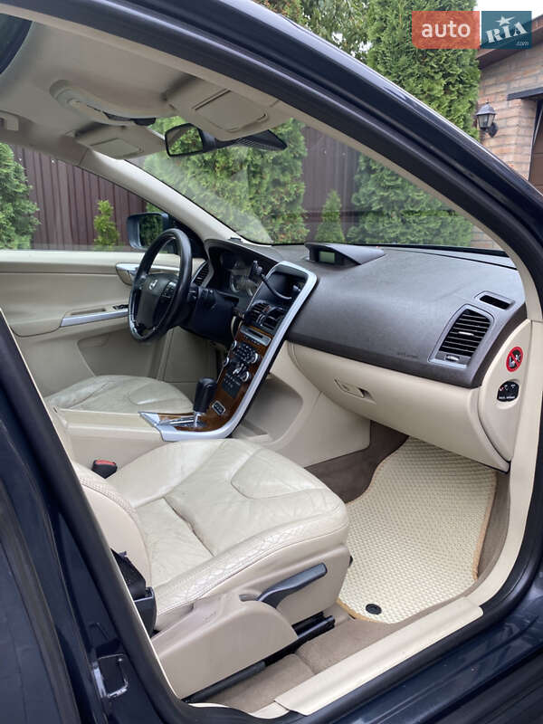 Внедорожник / Кроссовер Volvo XC60 2009 в Луцке