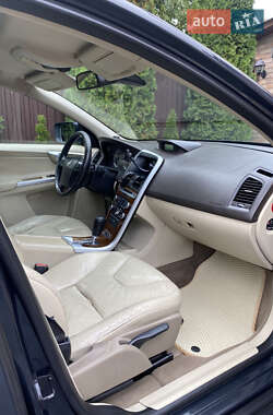 Внедорожник / Кроссовер Volvo XC60 2009 в 