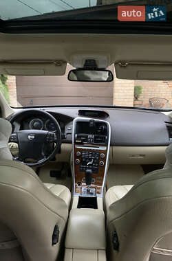 Внедорожник / Кроссовер Volvo XC60 2009 в 