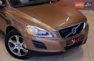 Внедорожник / Кроссовер Volvo XC60 2012 в 