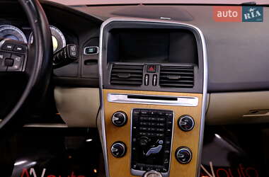 Внедорожник / Кроссовер Volvo XC60 2012 в 