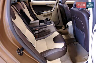 Внедорожник / Кроссовер Volvo XC60 2012 в 