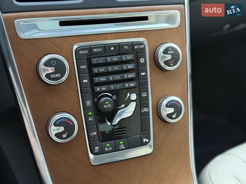 Внедорожник / Кроссовер Volvo XC60 2016 в Львове