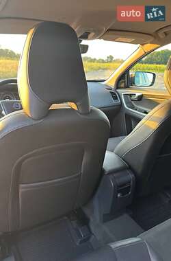 Внедорожник / Кроссовер Volvo XC60 2015 в 