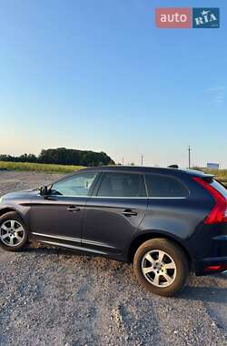 Внедорожник / Кроссовер Volvo XC60 2015 в 