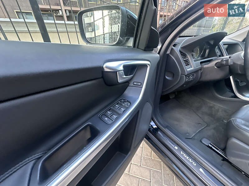 Позашляховик / Кросовер Volvo XC60 2015 в Одесі фото 11 Позашляховик / Кросовер Volvo XC60 2015 в Одесі
