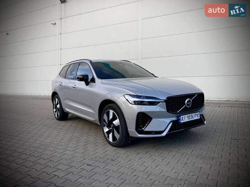 Внедорожник / Кроссовер Volvo XC60 2023 в 