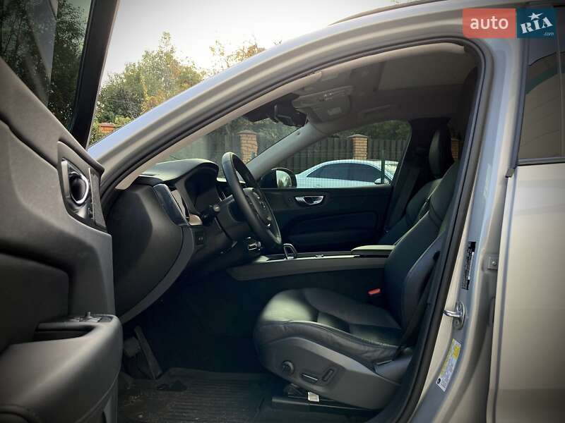 Позашляховик / Кросовер Volvo XC60 2023 в Києві