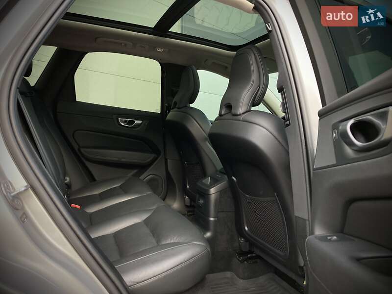 Позашляховик / Кросовер Volvo XC60 2023 в Києві