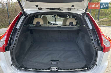 Внедорожник / Кроссовер Volvo XC60 2014 в 