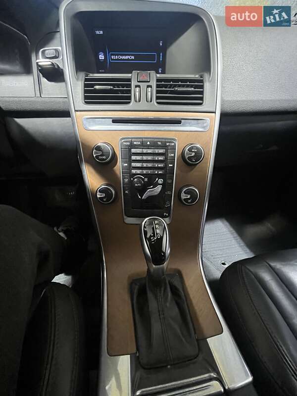 Позашляховик / Кросовер Volvo XC60 2013 в Києві