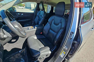 Внедорожник / Кроссовер Volvo XC60 2018 в 