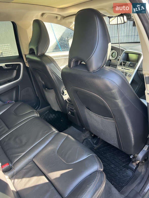Позашляховик / Кросовер Volvo XC60 2011 в Львові фото 8 Позашляховик / Кросовер Volvo XC60 2011 в Львові