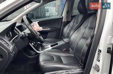 Внедорожник / Кроссовер Volvo XC60 2015 в 
