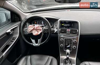 Внедорожник / Кроссовер Volvo XC60 2015 в 