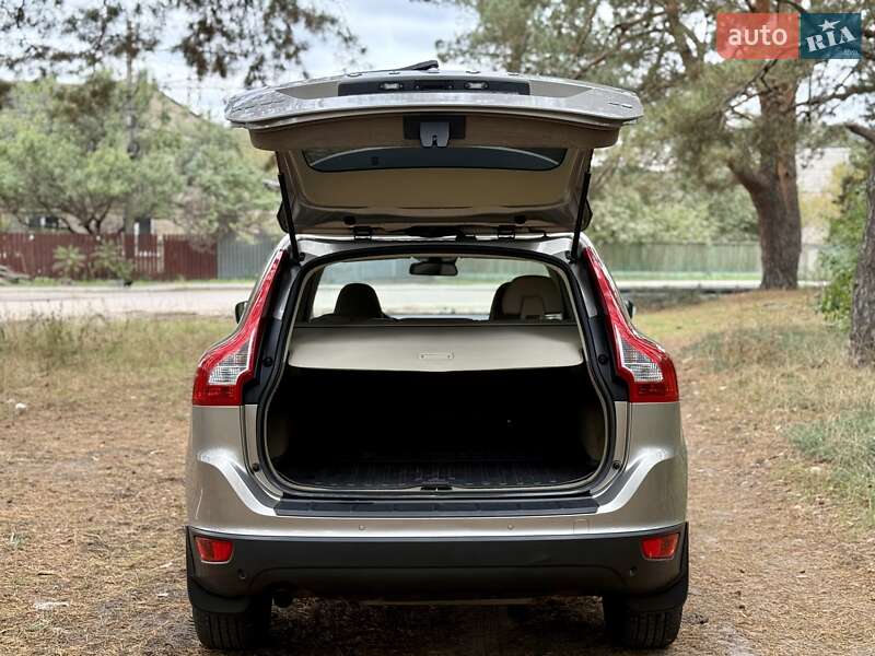Позашляховик / Кросовер Volvo XC60 2012 в Києві