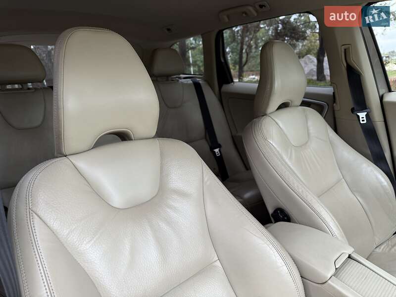 Позашляховик / Кросовер Volvo XC60 2012 в Києві