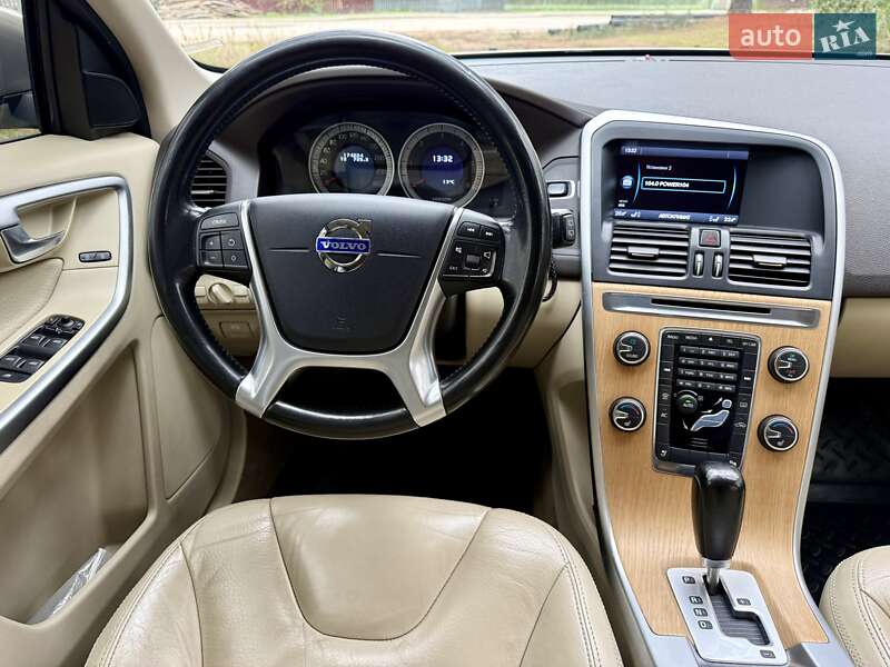 Позашляховик / Кросовер Volvo XC60 2012 в Києві