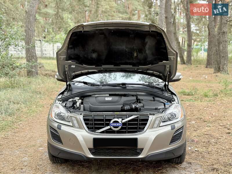 Позашляховик / Кросовер Volvo XC60 2012 в Києві