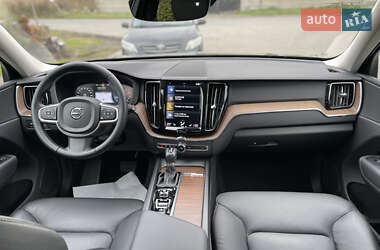 Позашляховик / Кросовер Volvo XC60 2021 в  фото 24 Позашляховик / Кросовер Volvo XC60 2021 в