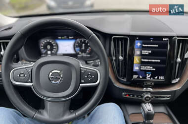 Позашляховик / Кросовер Volvo XC60 2021 в  фото 42 Позашляховик / Кросовер Volvo XC60 2021 в